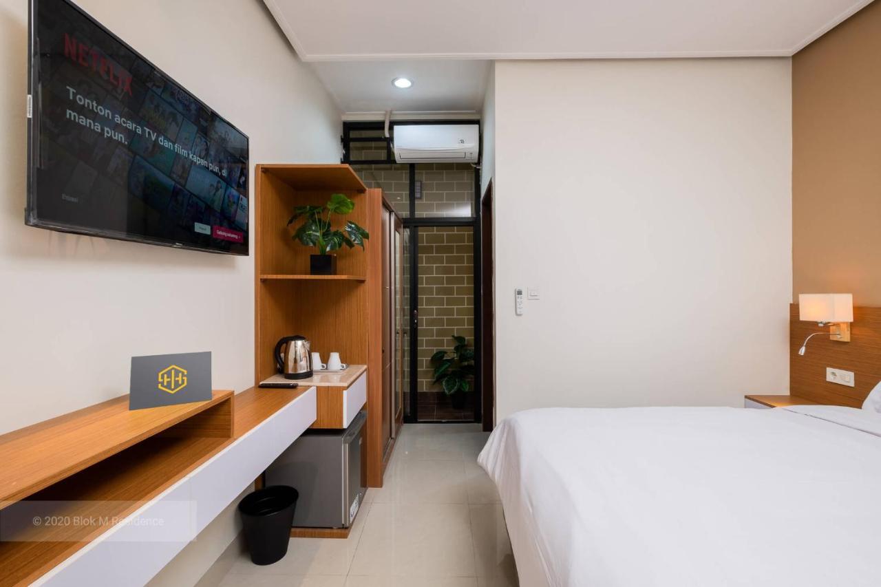 15 M² Dengan 1 Kamar Tidur Dan 1 Kamar Mandi Pribadi Di Blok M 3* Jakarta