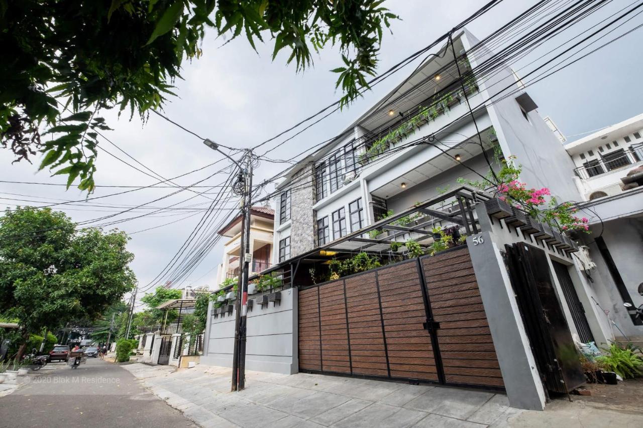 15 M² Dengan 1 Kamar Tidur Dan 1 Kamar Mandi Pribadi Di Blok M Wisma tamu